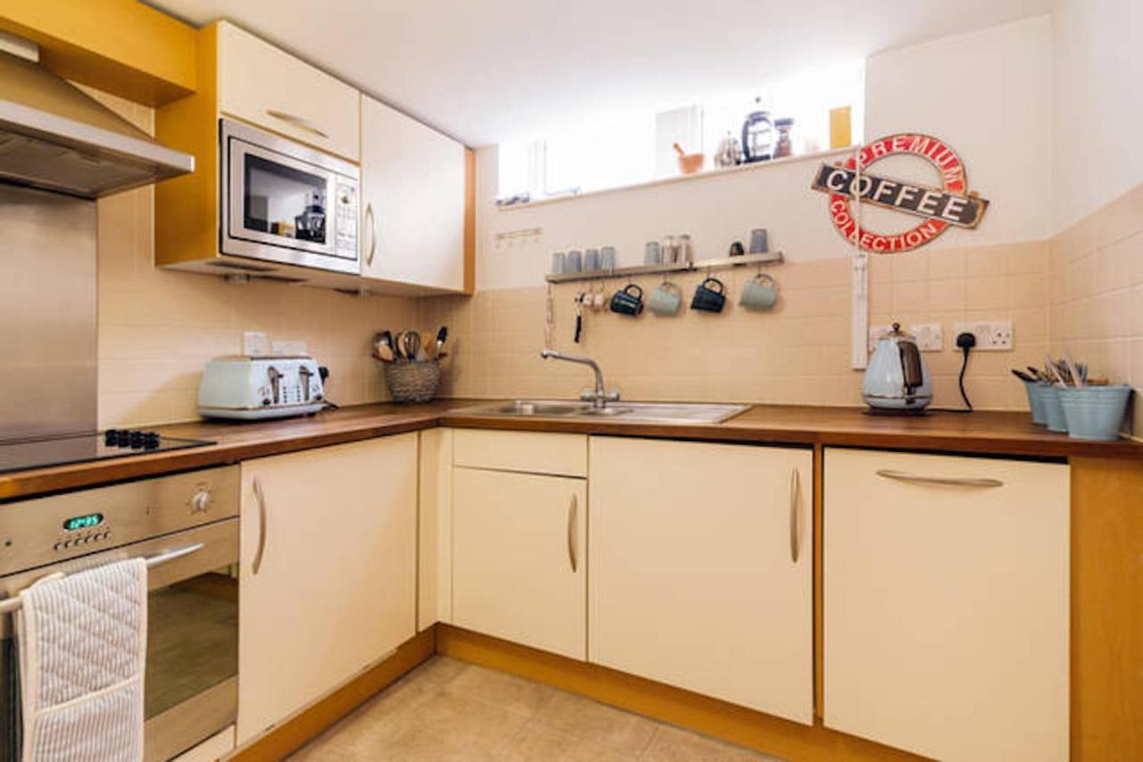 Central 2-Bed, 2-Bath Sanctuary Near Holborn Station, Covent Garden & West End Londra Exterior foto